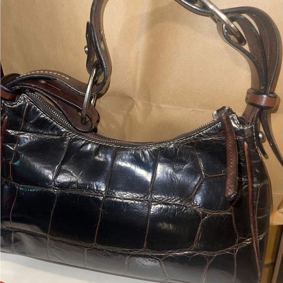Dooney & Bourke Black Croc-Embossed Leather Bag. EUC - Picture 5 of 6